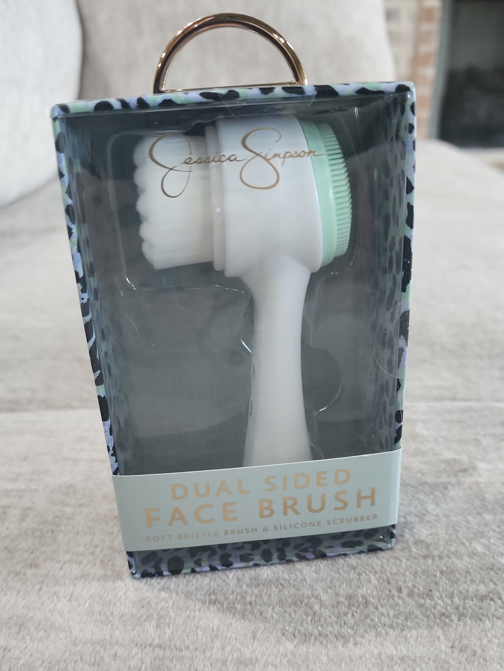 NWT Jessica Simpson Dual Sided Face Brush